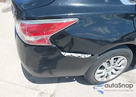 2015 Nissan Altima 2.5/2.5 S/2.5 Sl/2.5 Sv z USA, uszkodzony, nr VIN 1N4AL3AP7FC496713